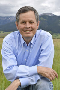 Headshot of Senator Steve Daines